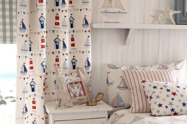 Cách chọn rèm cửa mang lại không gian lãng mạn cho phòng ngủ
